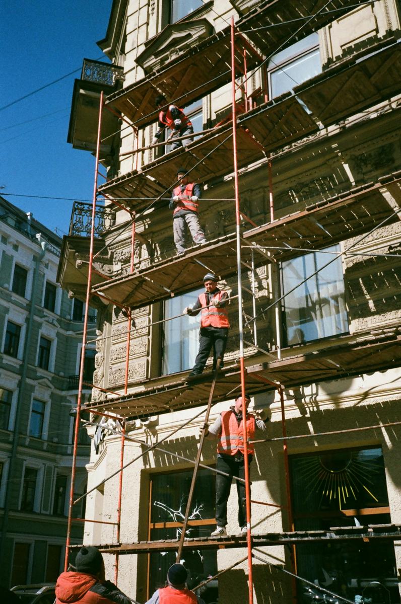 Hurtownie budowlane: klucz do efektywnej realizacji projektów budowlanych